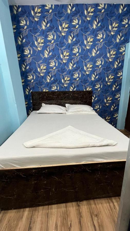 Krishna P. Guest House バラナシ エクステリア 写真
