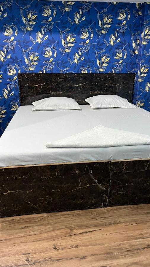 Krishna P. Guest House バラナシ エクステリア 写真